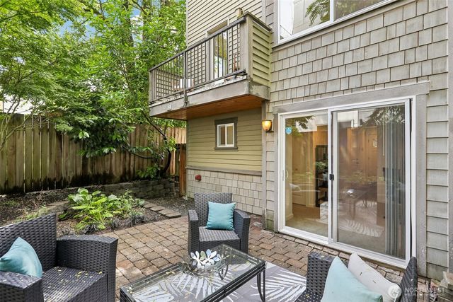 938 NW 51st Street, Seattle, WA 98107