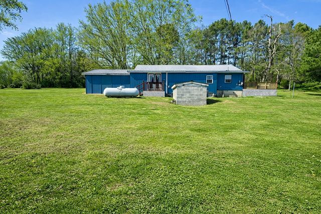 2705 Johnson Branch Rd, Leoma, TN 38468