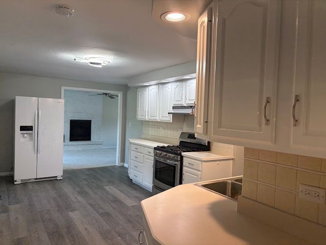 616 Grace Lane, Schaumburg, IL 60193