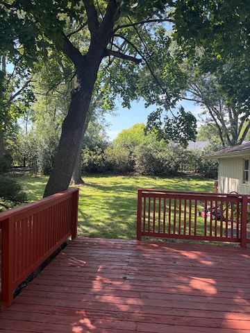 616 Grace Lane, Schaumburg, IL 60193
