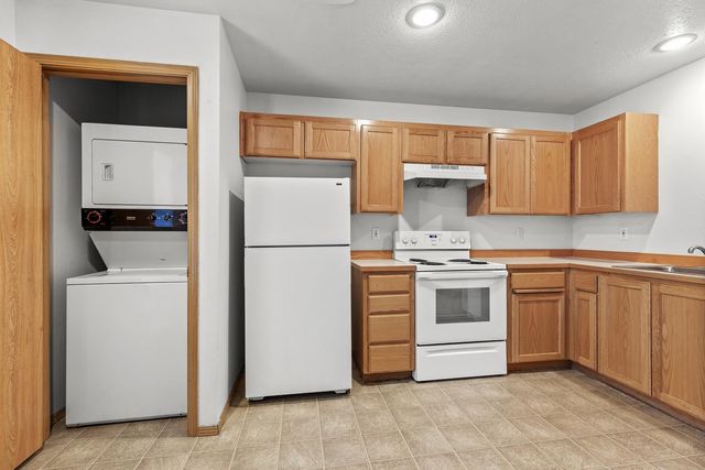 13219 E 31st Ct, Spokane, WA 99216