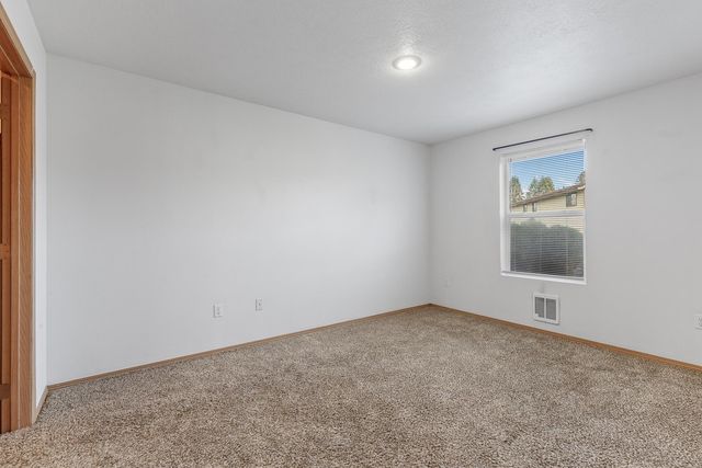 13219 E 31st Ct, Spokane, WA 99216