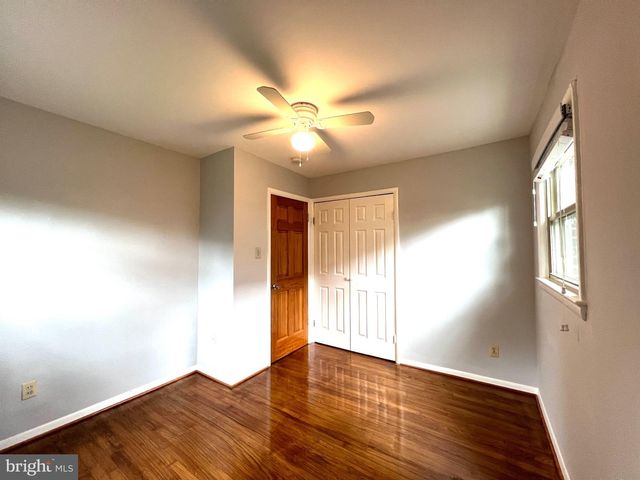 2220 PRIMROSE DR, Falls Church, VA 22046