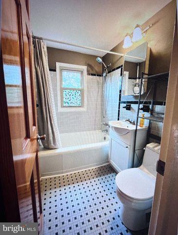 2220 PRIMROSE DR, Falls Church, VA 22046