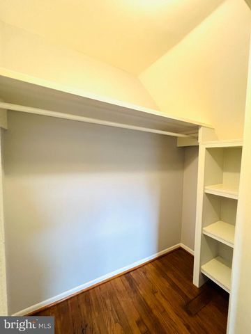 2220 PRIMROSE DR, Falls Church, VA 22046