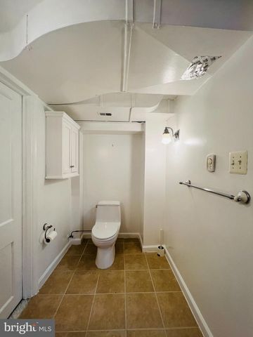 2220 PRIMROSE DR, Falls Church, VA 22046