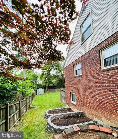 2220 PRIMROSE DR, Falls Church, VA 22046
