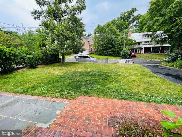 2220 PRIMROSE DR, Falls Church, VA 22046
