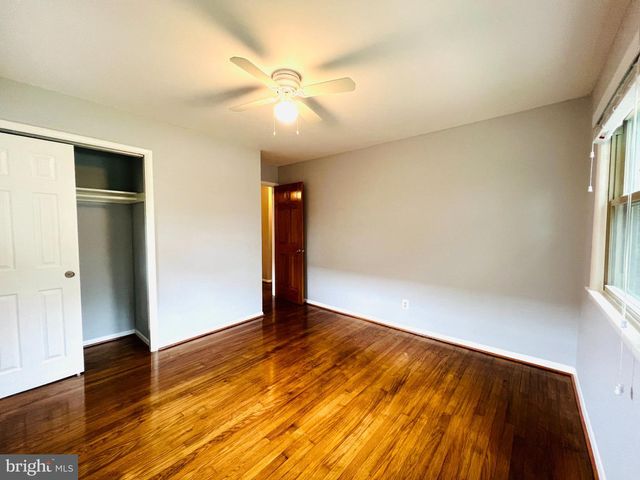 2220 PRIMROSE DR, Falls Church, VA 22046