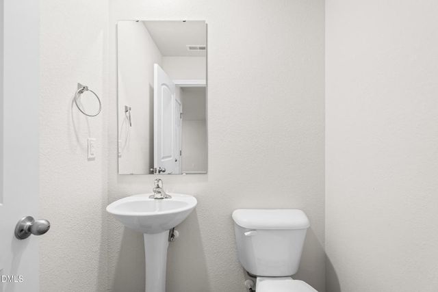 725 Fauna Street, Zebulon, NC 27597