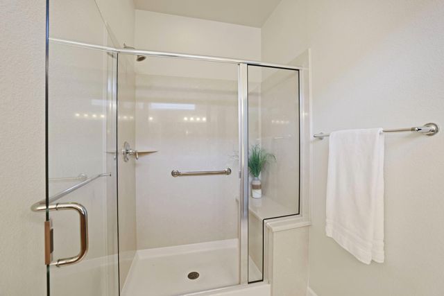 1395 Chestnut Hill Dr, Manteca, CA 95336