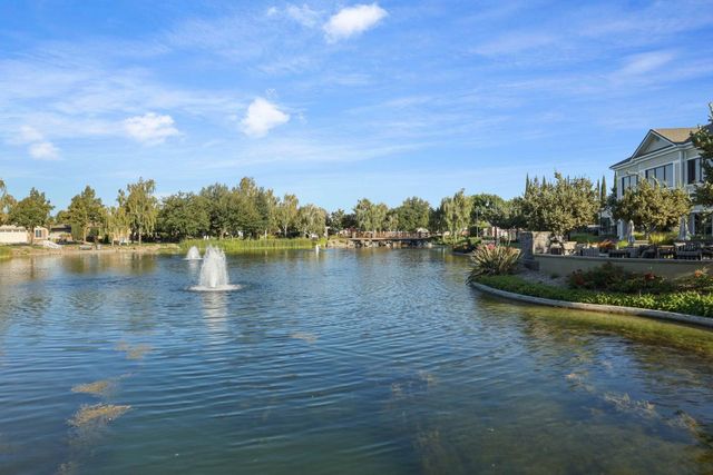 1395 Chestnut Hill Dr, Manteca, CA 95336