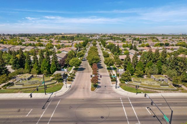 1395 Chestnut Hill Dr, Manteca, CA 95336