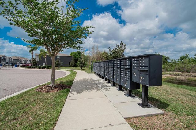 6946 BREEZY PALM DRIVE, Riverview, FL 33578