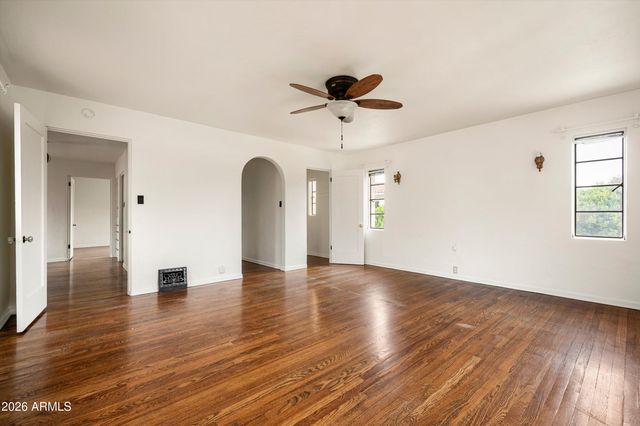 2218 ENCANTO Drive NE, Phoenix, AZ 85007