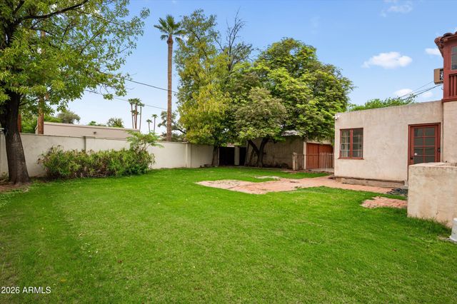 2218 ENCANTO Drive NE, Phoenix, AZ 85007