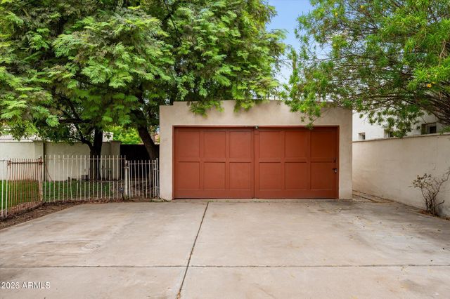 2218 ENCANTO Drive NE, Phoenix, AZ 85007