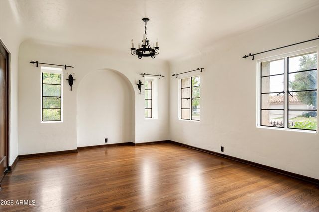 2218 ENCANTO Drive NE, Phoenix, AZ 85007