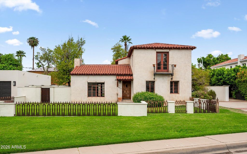 2218 ENCANTO Drive NE, Phoenix, AZ 85007 — exterior