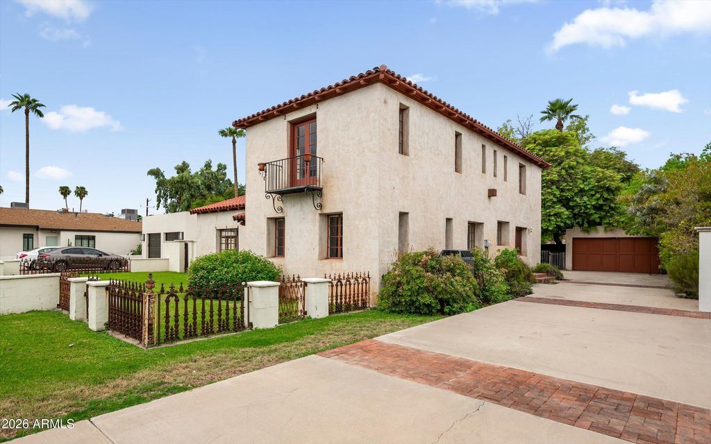 2218 ENCANTO Drive NE, Phoenix, AZ 85007 — photo 2