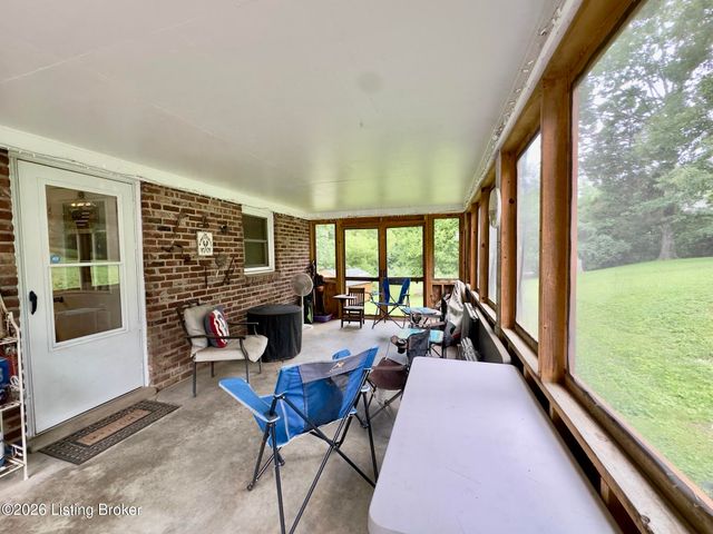 1109 Evelyn Dr, Radcliff, KY 40160