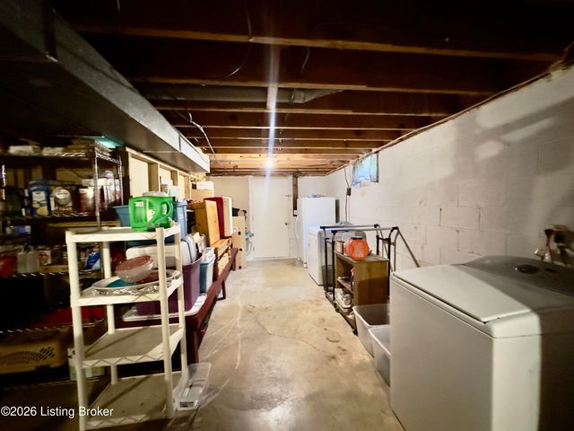 1109 Evelyn Dr, Radcliff, KY 40160