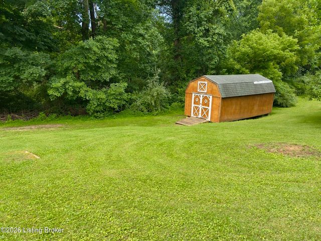 1109 Evelyn Dr, Radcliff, KY 40160