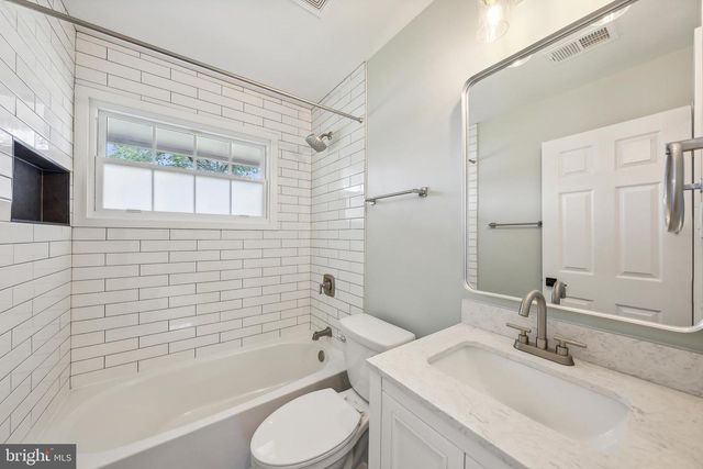 5317 OLDCASTLE LN, Springfield, VA 22151