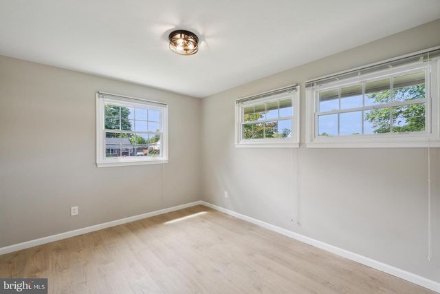 5317 OLDCASTLE LN, Springfield, VA 22151