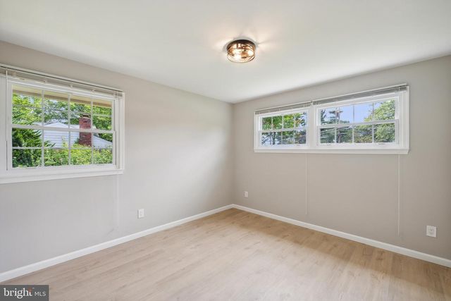 5317 OLDCASTLE LN, Springfield, VA 22151