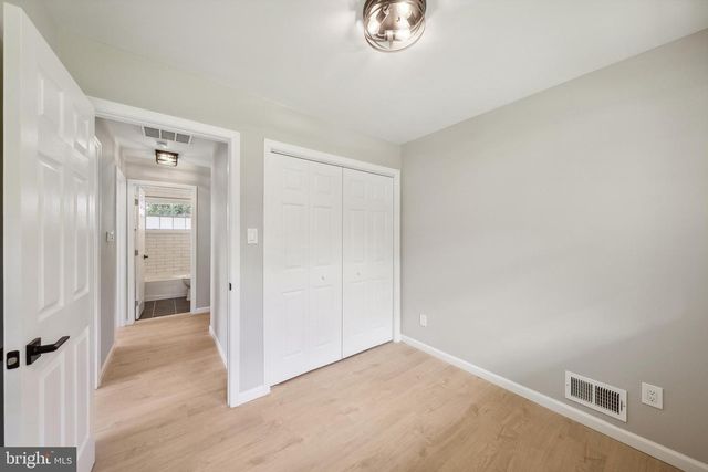 5317 OLDCASTLE LN, Springfield, VA 22151