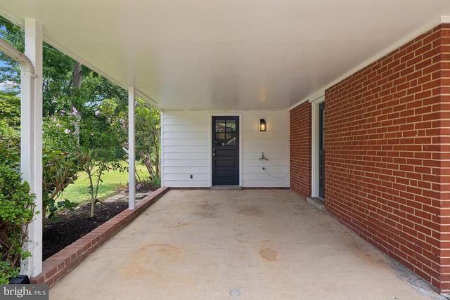 5317 OLDCASTLE LN, Springfield, VA 22151