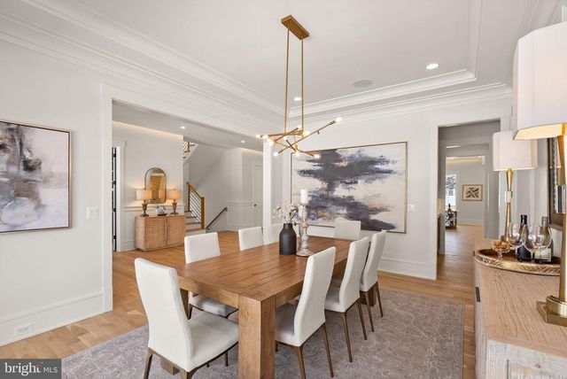 6013 WOODLAND TER, Mclean, VA 22101