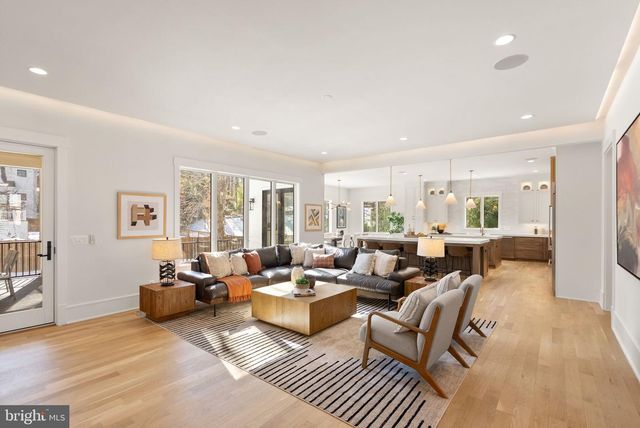 6013 WOODLAND TER, Mclean, VA 22101