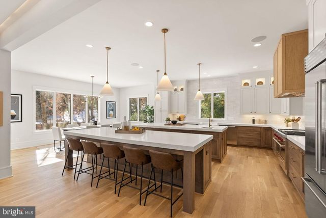 6013 WOODLAND TER, Mclean, VA 22101