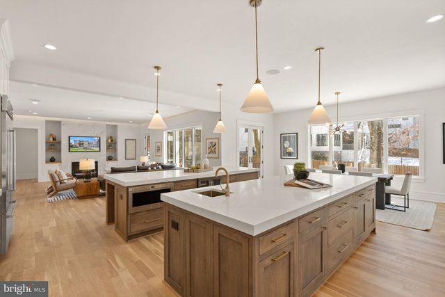 6013 WOODLAND TER, Mclean, VA 22101