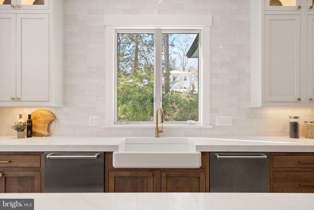 6013 WOODLAND TER, Mclean, VA 22101