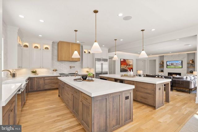 6013 WOODLAND TER, Mclean, VA 22101