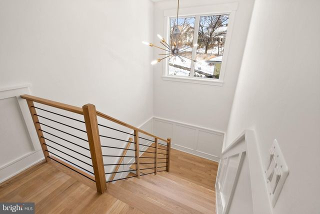 6013 WOODLAND TER, Mclean, VA 22101