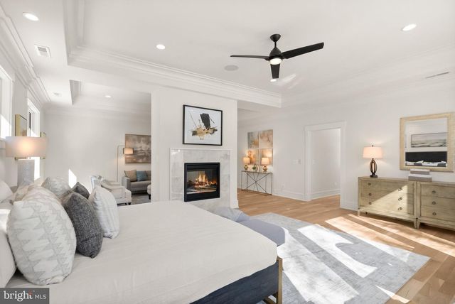 6013 WOODLAND TER, Mclean, VA 22101