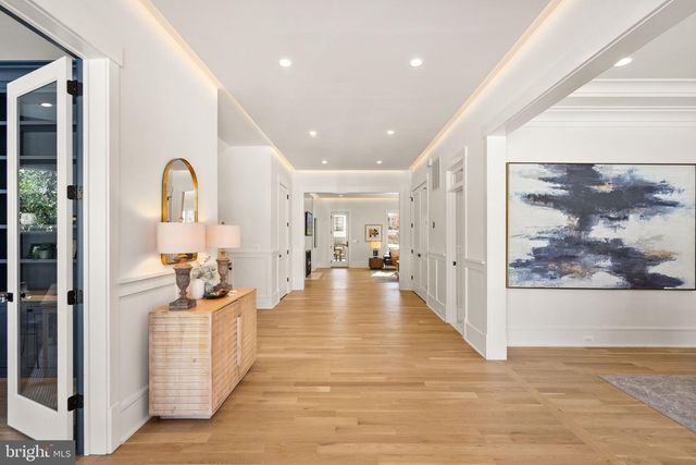 6013 WOODLAND TER, Mclean, VA 22101