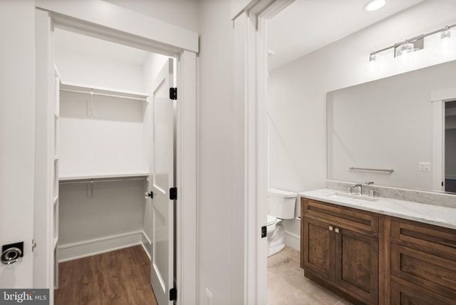 6013 WOODLAND TER, Mclean, VA 22101