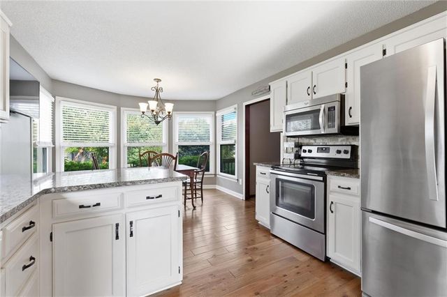 16201 Kevin Lane, Belton, MO 64012