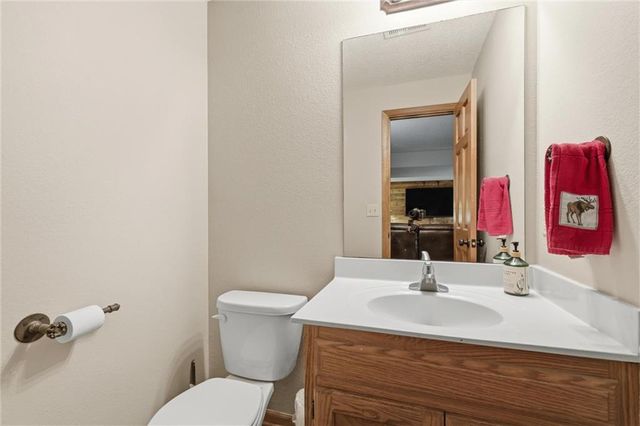 16201 Kevin Lane, Belton, MO 64012