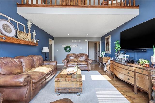 16201 Kevin Lane, Belton, MO 64012