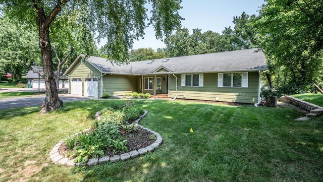 17600 Italy Path, Lakeville, MN 55044
