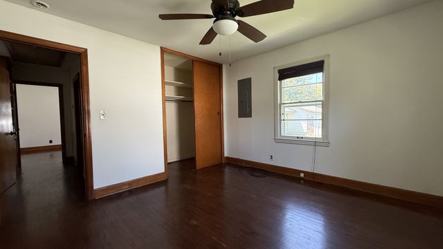 910 W Hickory St, Tullahoma, TN 37388