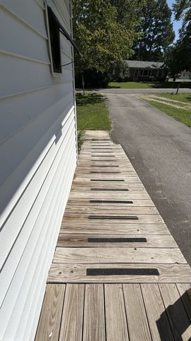 910 W Hickory St, Tullahoma, TN 37388