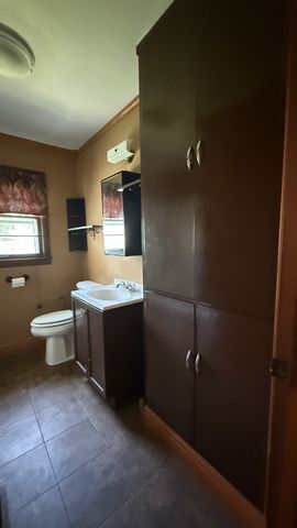 910 W Hickory St, Tullahoma, TN 37388