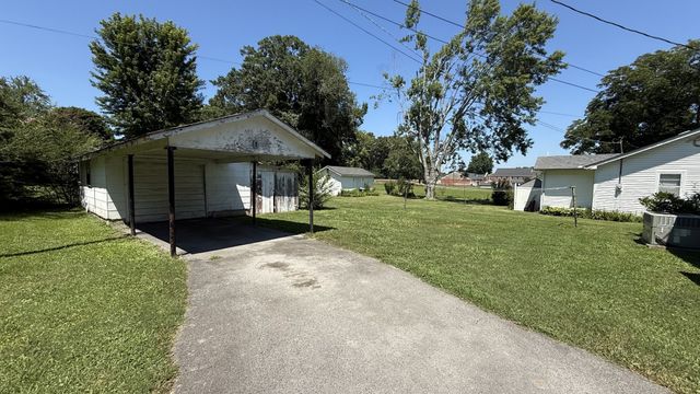 910 W Hickory St, Tullahoma, TN 37388